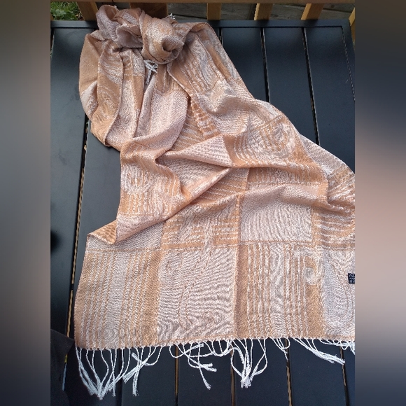 Pashmina Scarf, Apricot Coloured Pattern, 30% Silk, 24 x 72 inches, NWOT - Picture 3 of 5